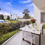 Apartment T3 Authentique Avec Terrasse Et Parking Prive Royan