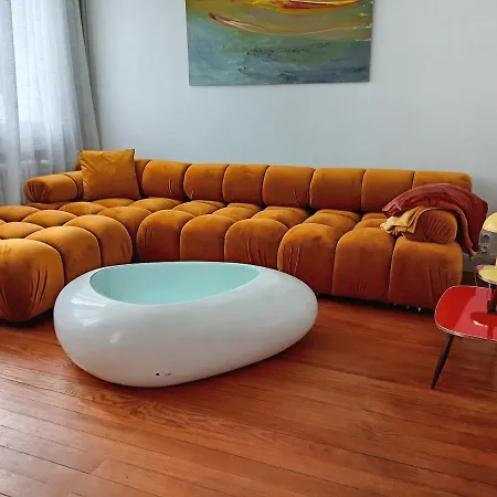 Beautiful Vintage Apartment *