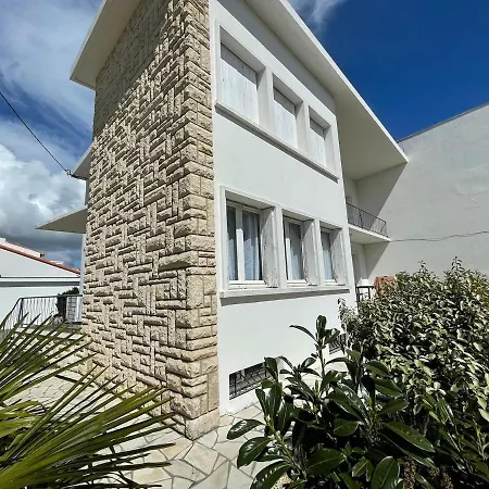 T3 Authentique Avec Terrasse Et Parking Prive Lejlighed