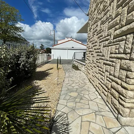 T3 Authentique Avec Terrasse Et Parking Prive Lejlighed *