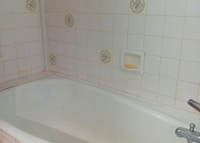 T3 Authentique Avec Terrasse Et Parking Prive